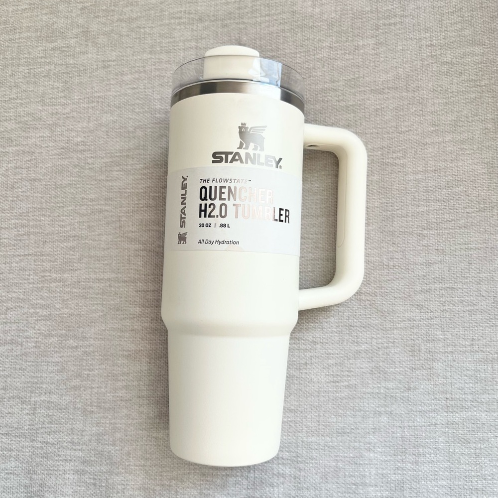 Stanley Quencher 30 oz. Target Exclusive NWT Ivory Hint SOLD OUT